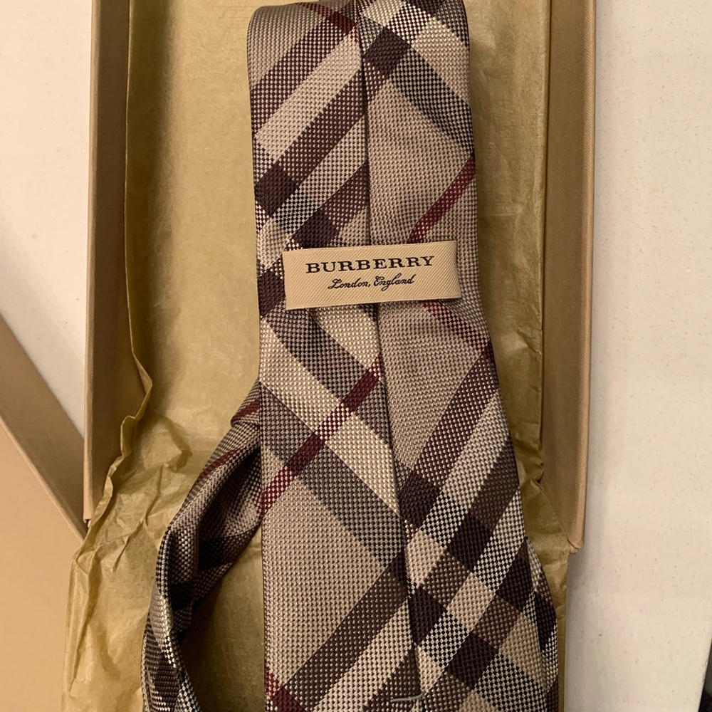 Burberry tie